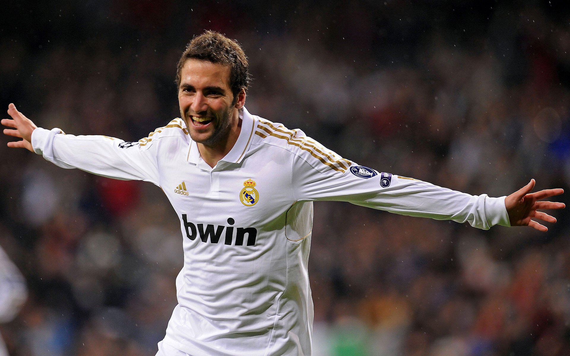 球员生活:场外的小故事和趣味瞬间,足球外场球员